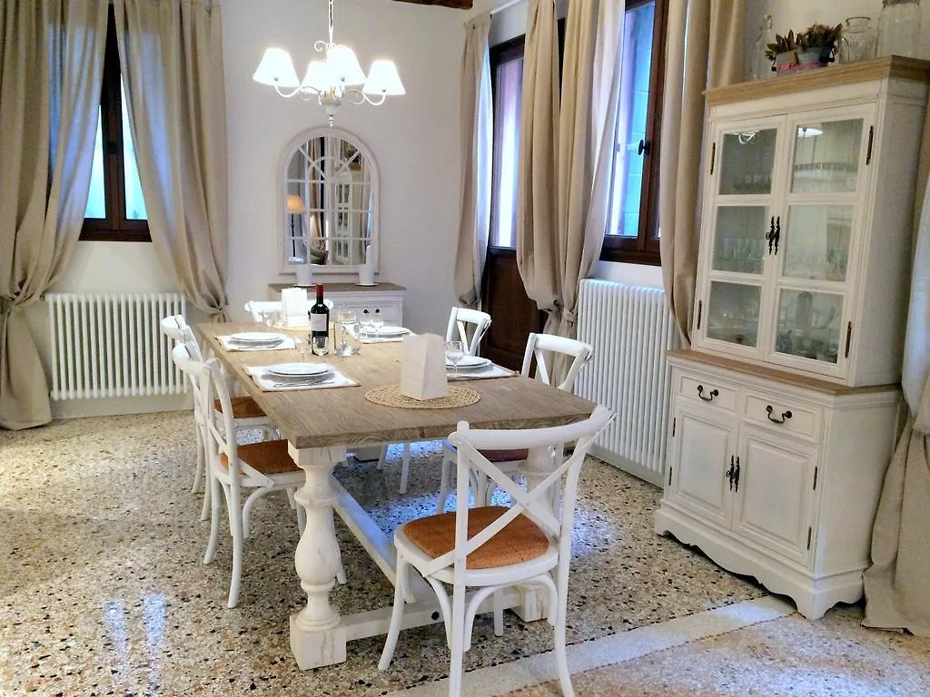 Romantic Rialto Apartment Venice Italy