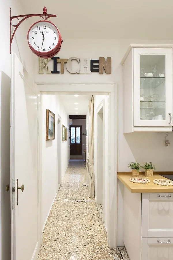 Romantic Rialto Apartment Venice